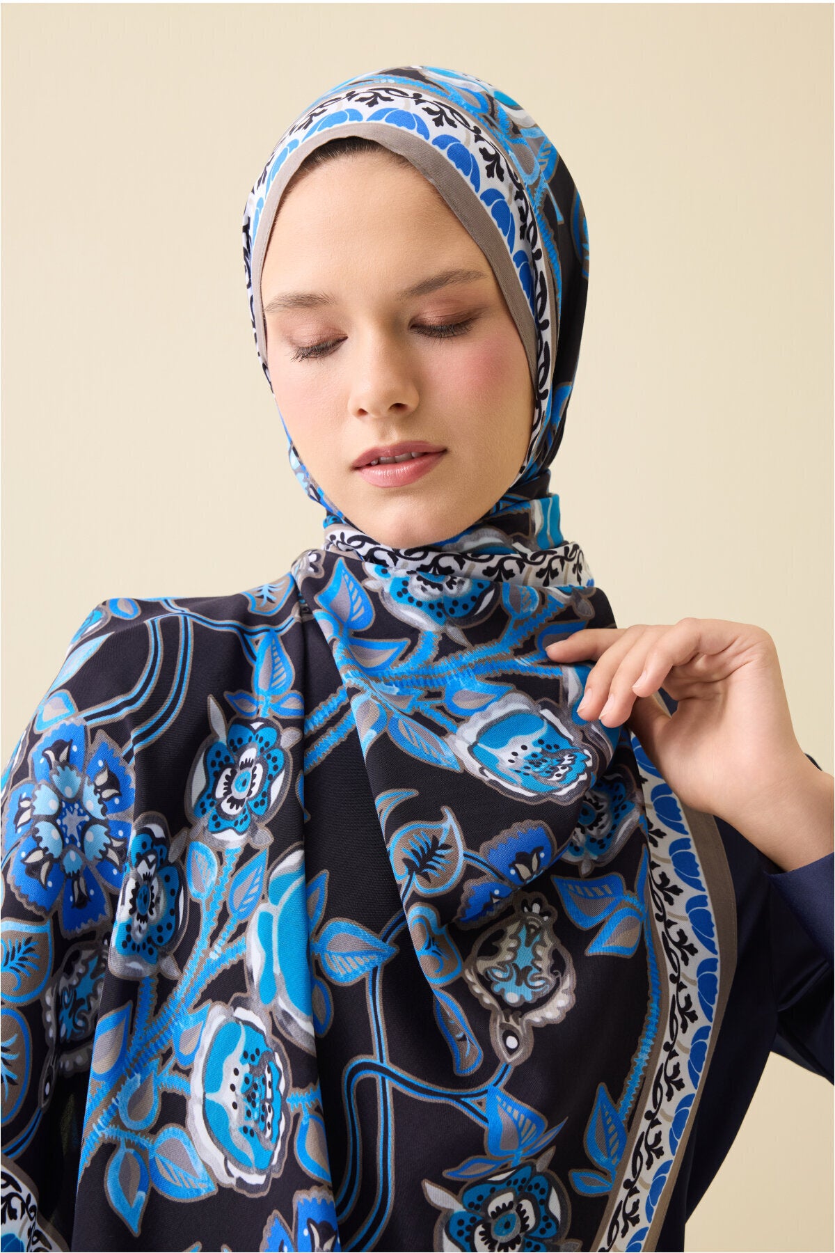 25Y-İM-252-3007 SAKSSİYAH-3.jpg SAKSSİYAH