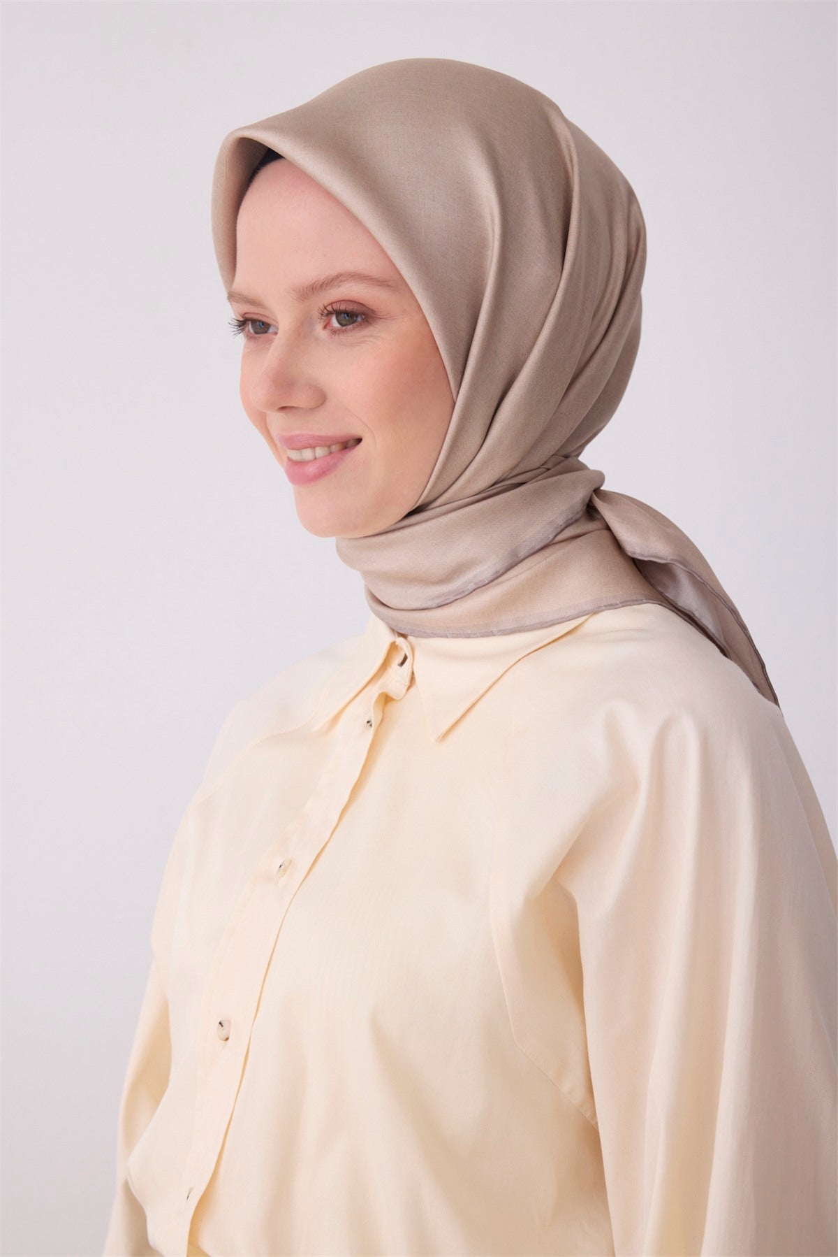26Y-BE-4305 82-2.jpg 82