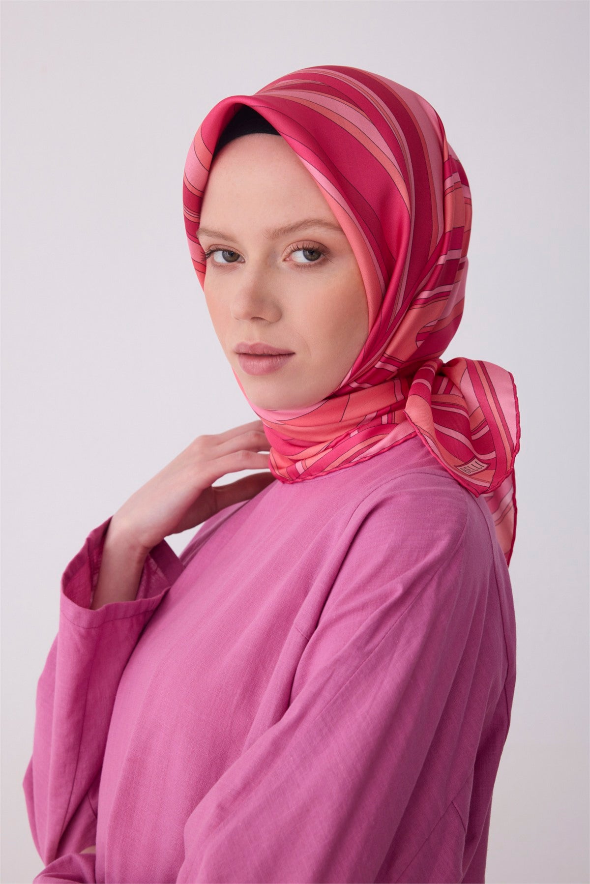26Y-BE-4311 81-2.jpg 81